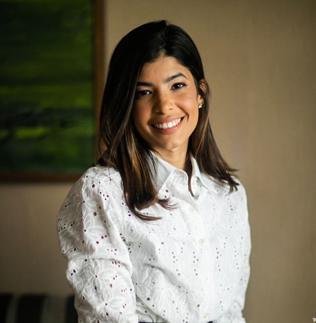 Thalita Ferreira Silva Avelar